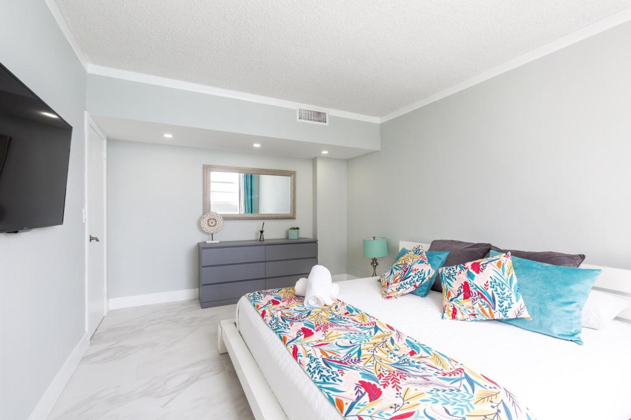 הוליווד The Tides Ocean Luxury Suites מראה חיצוני תמונה